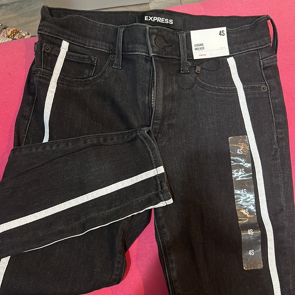 NWT! Express Mid-Rise Black Tuxedo Stripe Jean Leggings!